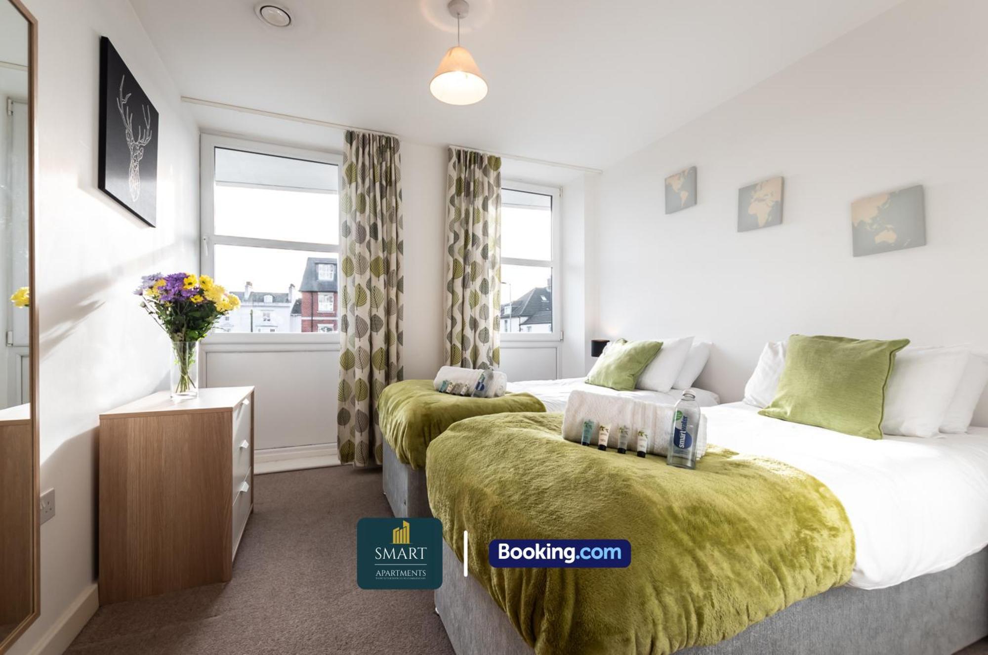 Spacious City Center Apartment By Smart Apartments Short Lets & Serviced Accommodation Apartment Southampton With Free Wifi Bagian luar foto